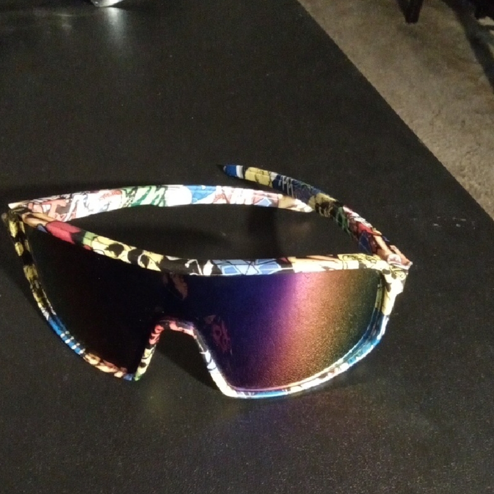 Vibrant Patterned Shield Sunglasses with Mirrored Gradient Lens